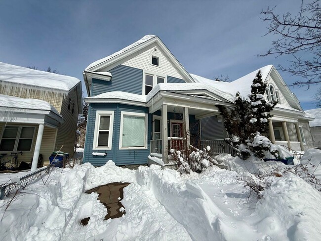 property at 724 Washington St