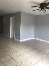 5402 Bayside Dr in Greenacres, FL - Building Photo - Building Photo