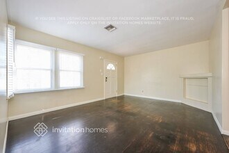 2112 N Screenland Dr in Burbank, CA - Foto de edificio - Building Photo