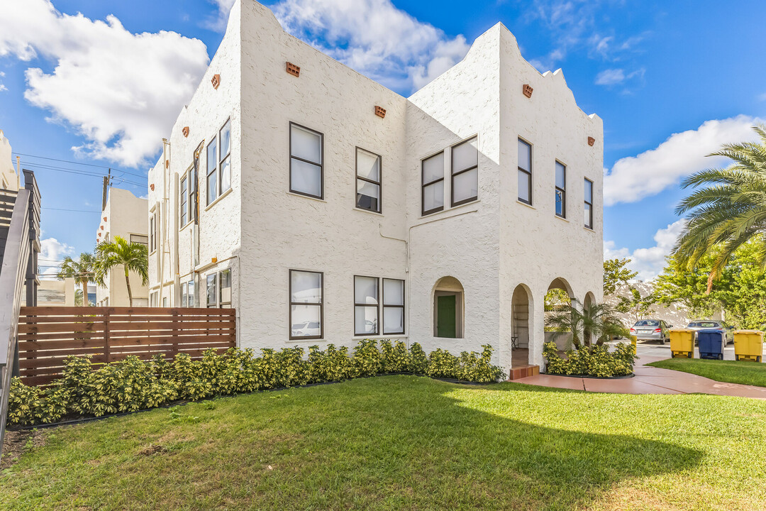 Flamingo Park Apartments in West Palm Beach, FL - Building Photo