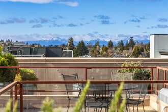 5650 24th Ave NW, Unit 214 in Seattle, WA - Building Photo - Building Photo