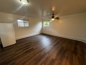 3211 Francis St in Honolulu, HI - Building Photo - Building Photo