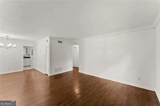 3510 Roswell Rd in Atlanta, GA - Building Photo - Building Photo