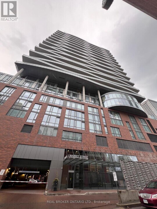 1-311 Market St. in Toronto, ON - Building Photo