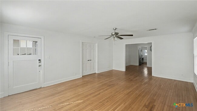 property at 820 N 5th St