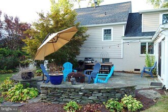 1103 Neal Dr in Alexandria, VA - Building Photo - Building Photo