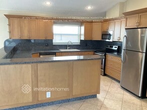 8825 NW 57th Ct in Coral Springs, FL - Building Photo - Building Photo