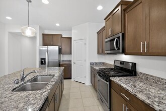 12750 N Gibbs Ave in Marana, AZ - Foto de edificio - Building Photo