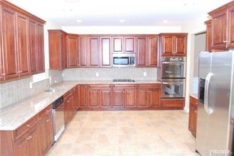 2558 Columbus Ave in North Bellmore, NY - Building Photo - Building Photo