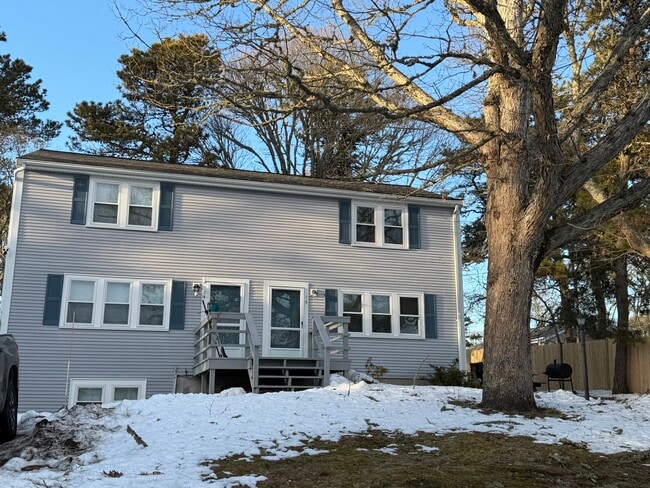 property at 14 Colonial Rd