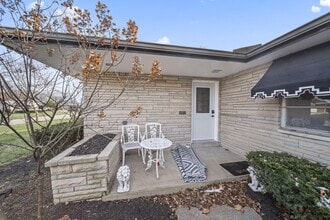 1585 Peace Pl in Columbus, OH - Building Photo - Building Photo