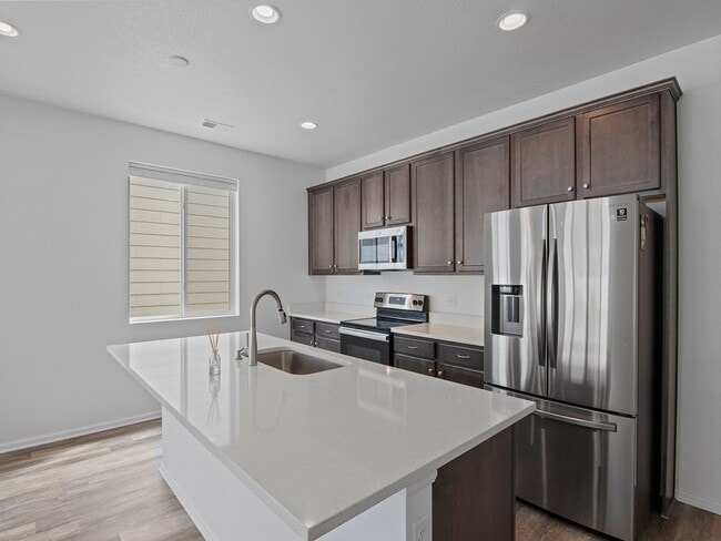 1886 Ruddlesway Dr in Windsor, CO - Building Photo - Building Photo