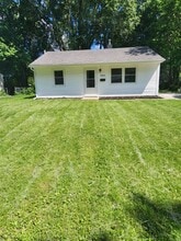 1065 Eastview Dr in Rantoul, IL - Building Photo - Building Photo