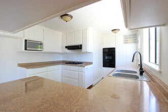 24730 Cornstalk Rd in Wildomar, CA - Building Photo - Building Photo