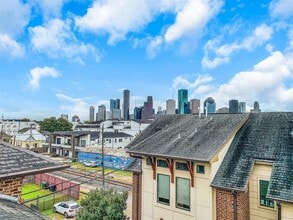 1611 Silver St in Houston, TX - Building Photo - Building Photo