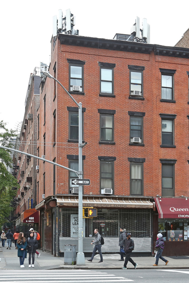 652 Tenth Ave in New York, NY - Foto de edificio - Building Photo