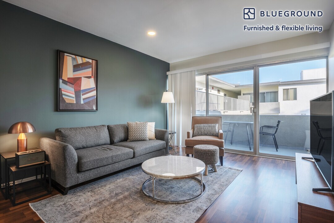 11645 Gorham Ave in Los Angeles, CA - Building Photo