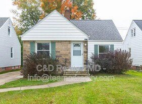 9406 McCracken Rd in Garfield Heights, OH - Building Photo