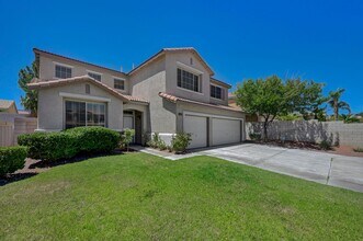 5349 Misty Acres Ct in Las Vegas, NV - Building Photo - Building Photo
