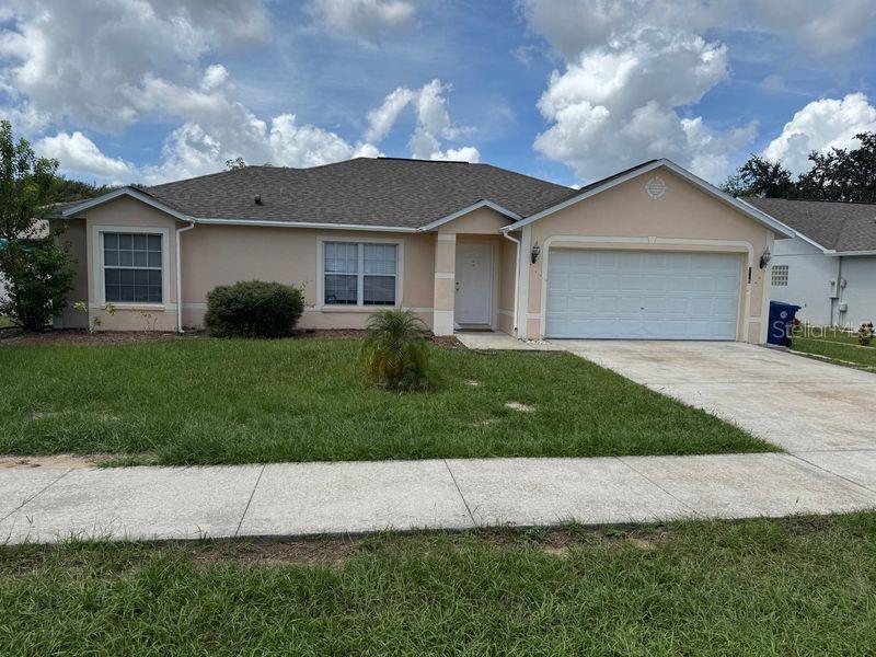 725 La Costa St in Minneola, FL - Building Photo