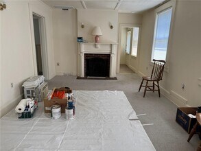 44 Crest St in Middletown, RI - Building Photo - Building Photo