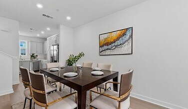 1208 Mountain Laurel Rd in San Marcos, CA - Foto de edificio - Building Photo