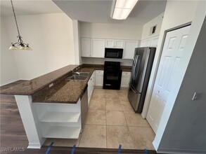 20170 Estero Gardens Cir in Estero, FL - Foto de edificio - Building Photo