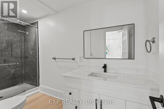 93 John St S in Hamilton, ON - Building Photo - Building Photo