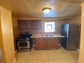 11745 S Wallace St in Chicago, IL - Building Photo - Building Photo
