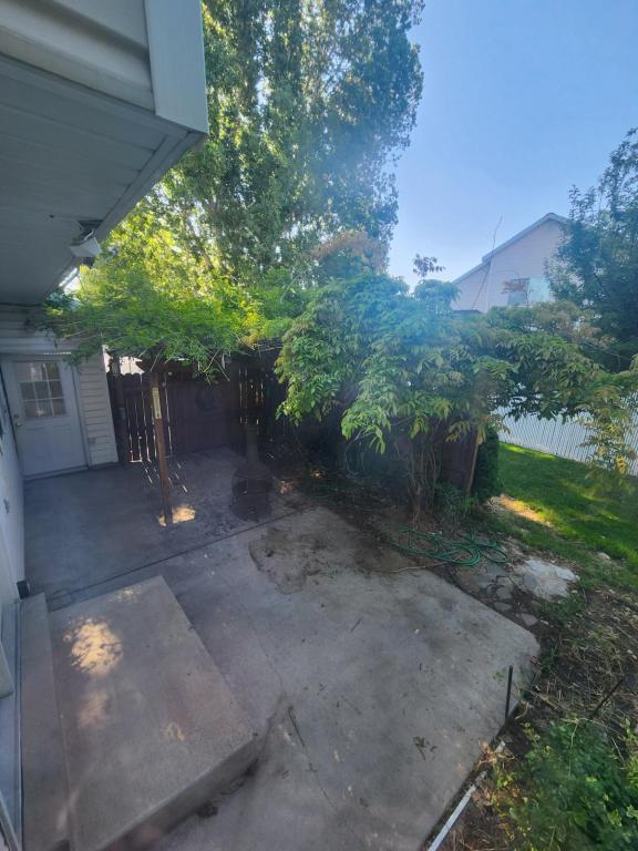 2277 W 5650 S in Roy, UT - Building Photo - Building Photo