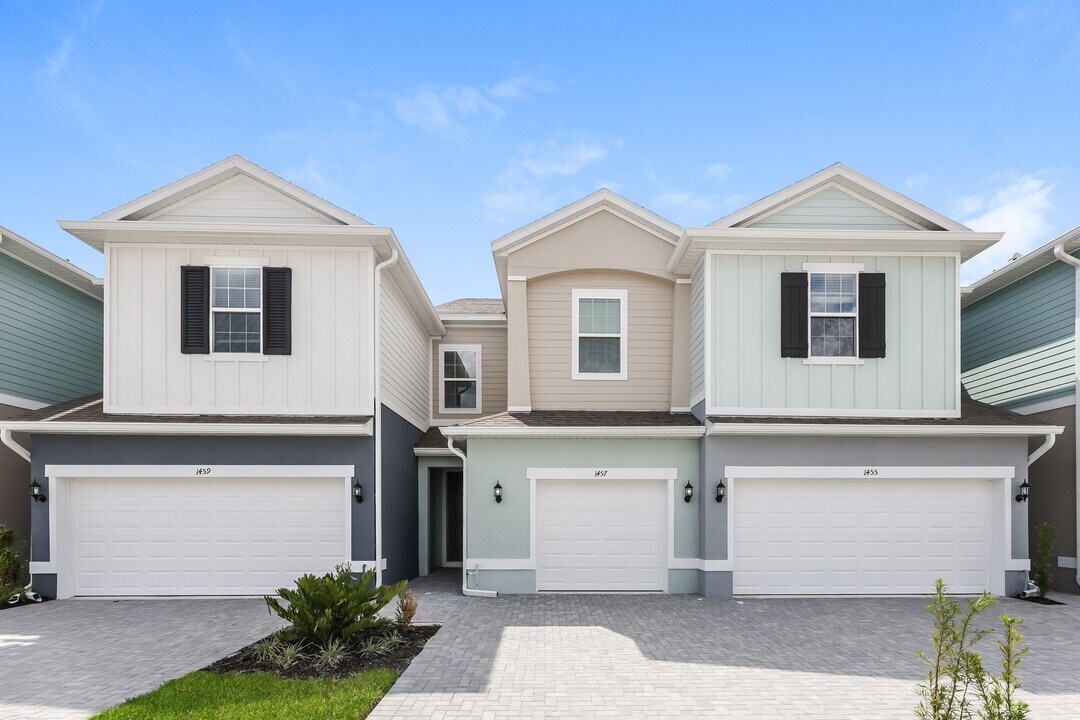 1457 Tristar Dr in Plant City, FL - Foto de edificio