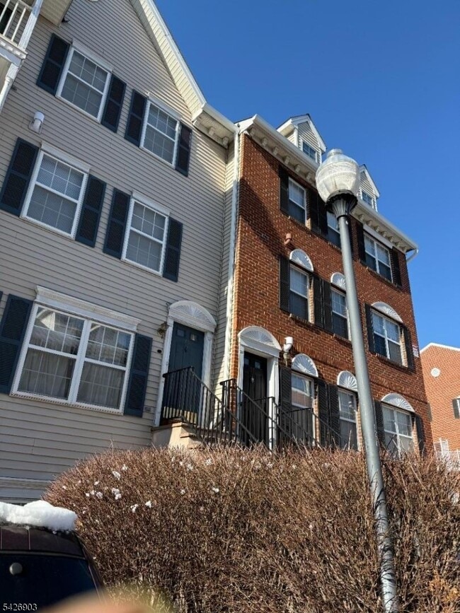 31 Marrow St in Newark, NJ - Building Photo - Building Photo