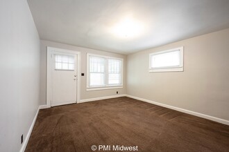 440 N Gladstone Ave in Indianapolis, IN - Building Photo - Building Photo