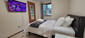 19925 Wallingford Ave N in Shoreline, WA - Building Photo