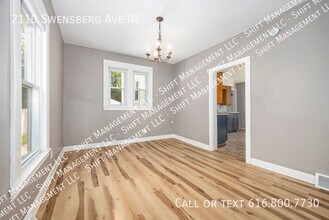 2110 Swensberg Ave NE in Grand Rapids, MI - Building Photo - Building Photo