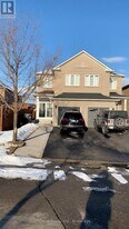 7333 Cork Tree Row in Mississauga, ON - Building Photo