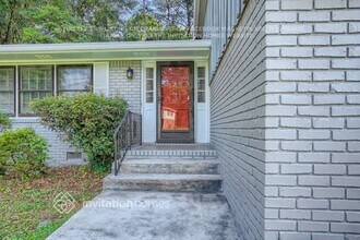 2360 Sandgate Rd SW in College Park, GA - Building Photo - Building Photo