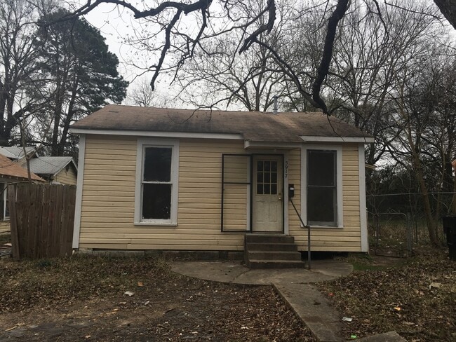 property at 5917 Lexington Ave