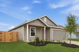 15696 Plum Brk Dr in Conroe, TX - Building Photo - Building Photo