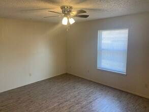 6118 37th St-Unit -6118-B 37th in Lubbock, TX - Building Photo - Building Photo