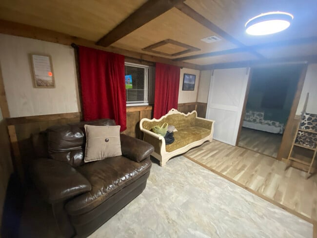 6144 Madison 6351 in Wesley, AR - Foto de edificio - Building Photo