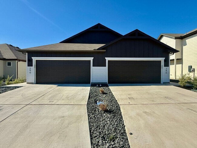 286 Nespral Dr in San Antonio, TX - Building Photo - Building Photo