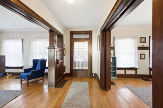 275 E Lane Ave in Columbus, OH - Building Photo - Building Photo