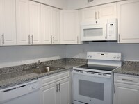 Suncoast Place Apartments in North Miami Beach, FL - Building Photo - Building Photo