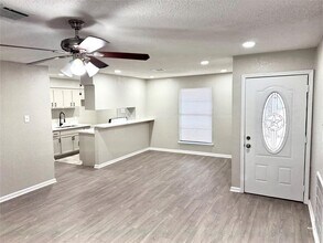 10206 Buena Park Dr in Houston, TX - Building Photo - Building Photo