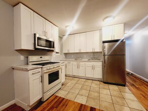 204 Union St, Unit 14 in Jersey City, NJ - Building Photo - Building Photo