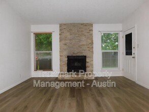 11908 Broad Oaks Dr in Austin, TX - Building Photo - Building Photo