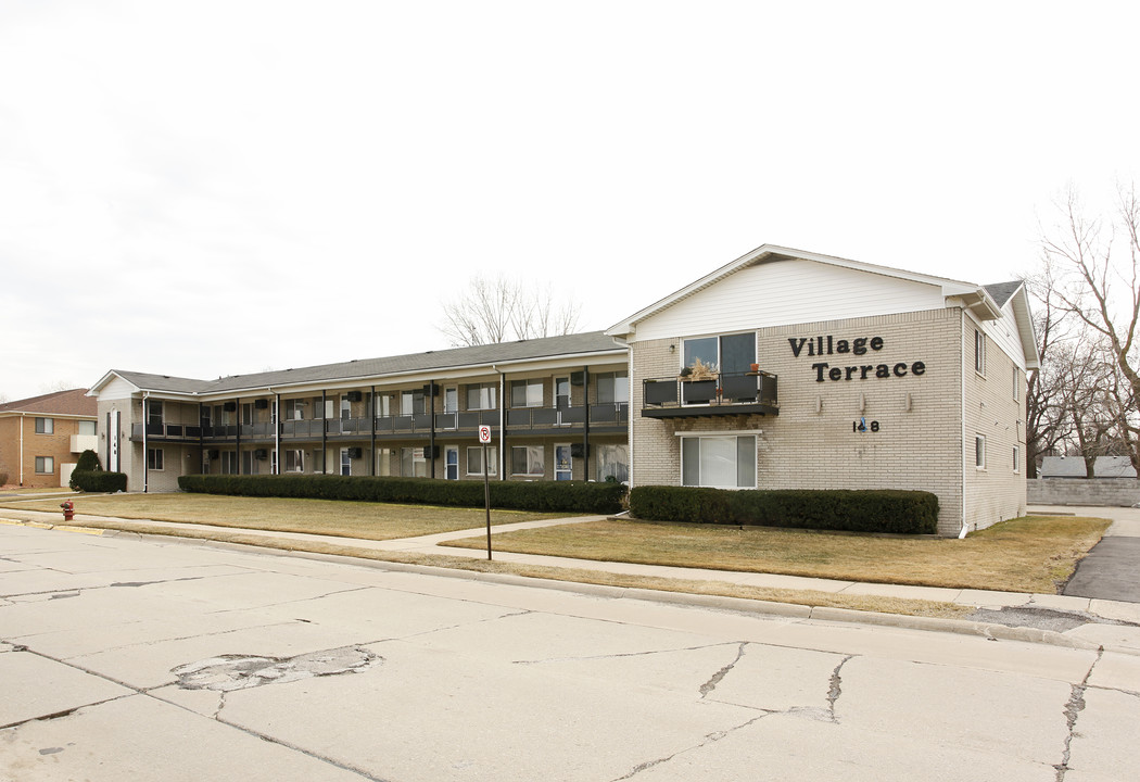 Village Terrace in Clawson, MI - Building Photo