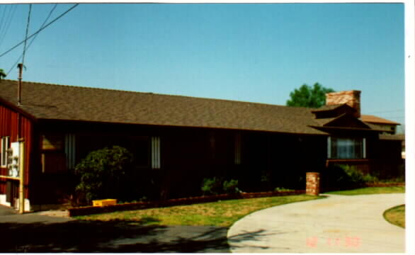 9173 Woodman Ave in Arleta, CA - Building Photo