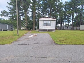 1600 Dunlevie Rd in Allenhurst, GA - Building Photo - Building Photo